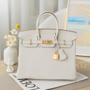 Classic Hermes Bag: A Stylish and Versatile Choice for Elegance
